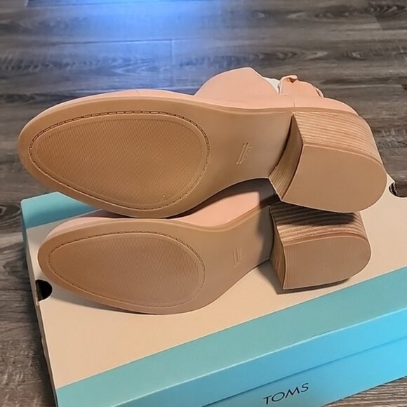 TOMS "Everly Cutout" Booties - Picture 7 of 9